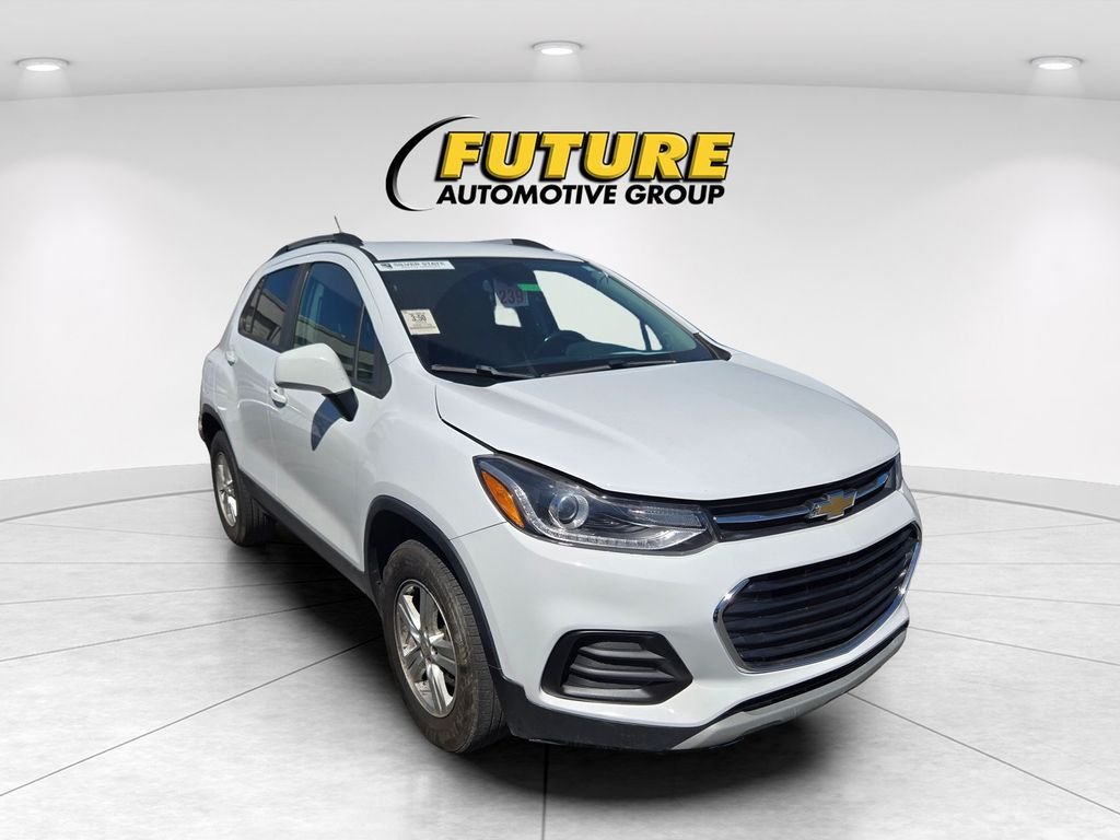 Used 2022 White Chevrolet LT image 1