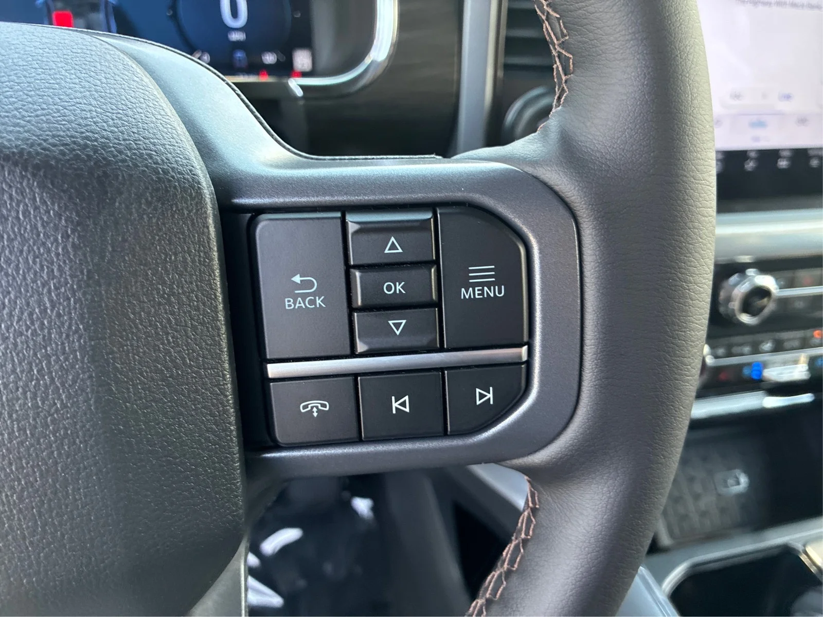 New 2026 Star White Metallic Tri-Coat Ford Lariat® image 23