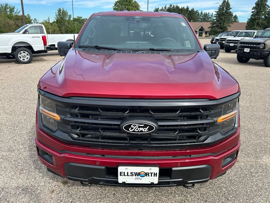 New 2026 Ruby Red Metallic Tinted Clearcoat Ford XLT image 2