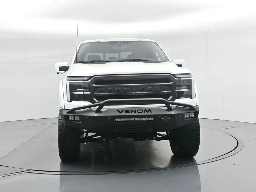 New 2025 Oxford White Ford Lariat image 58