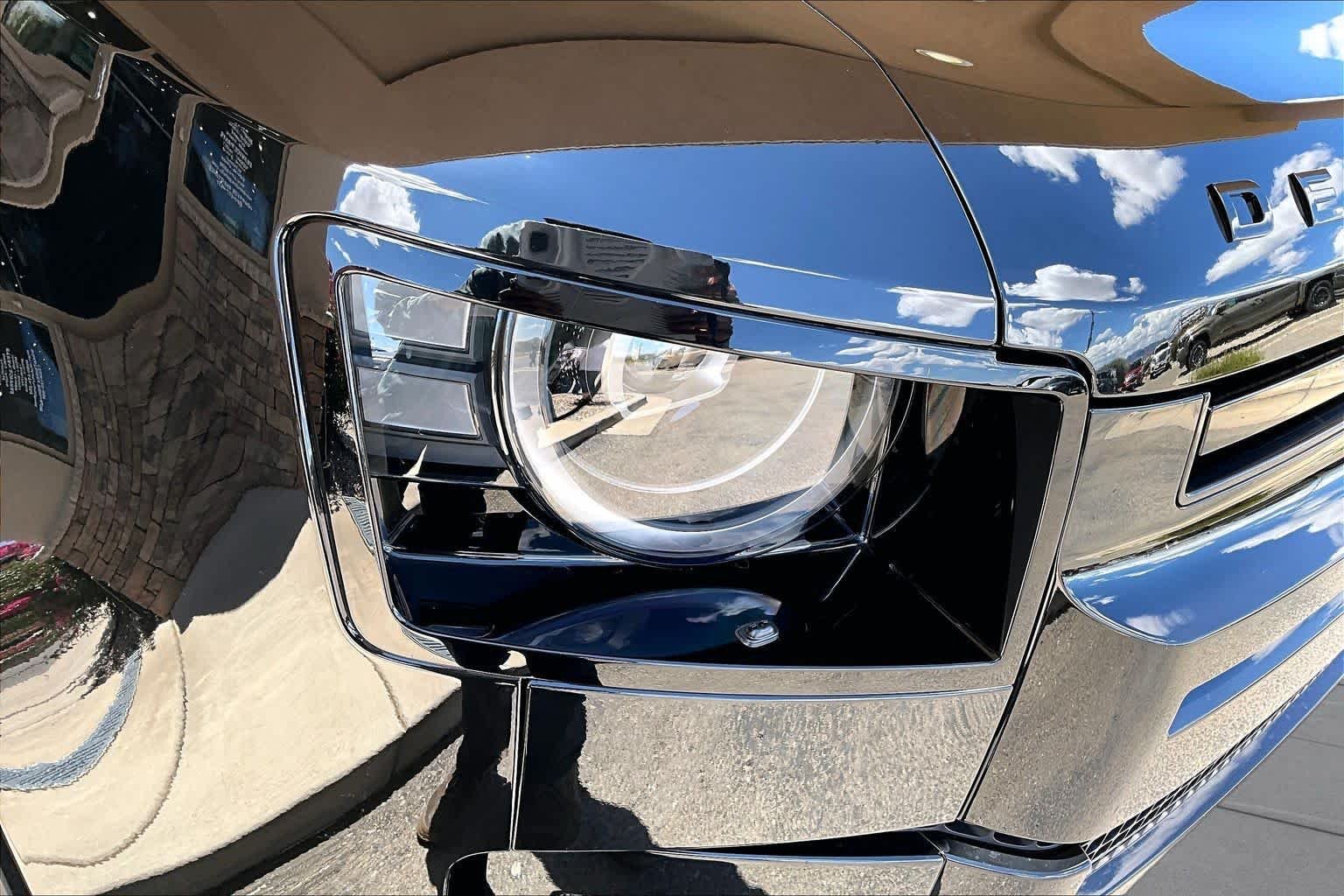 New 2026 Santorini Black Land Rover S image 13