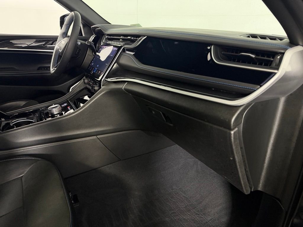 Used 2022 Black Jeep Trailhawk 4xe image 34
