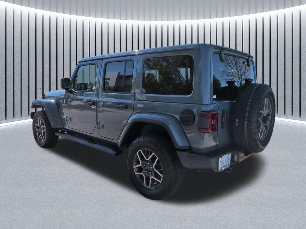 Used 2024 Gray Jeep Sahara image 9