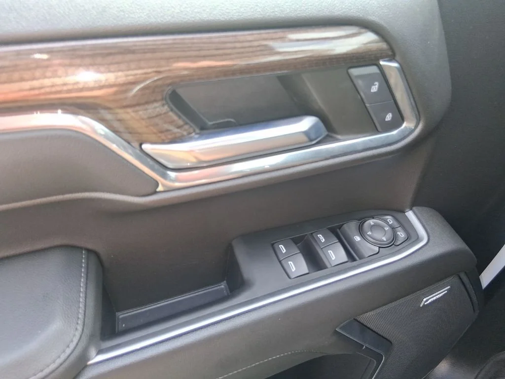 Used 2022 White Chevrolet LT Trail Boss image 8