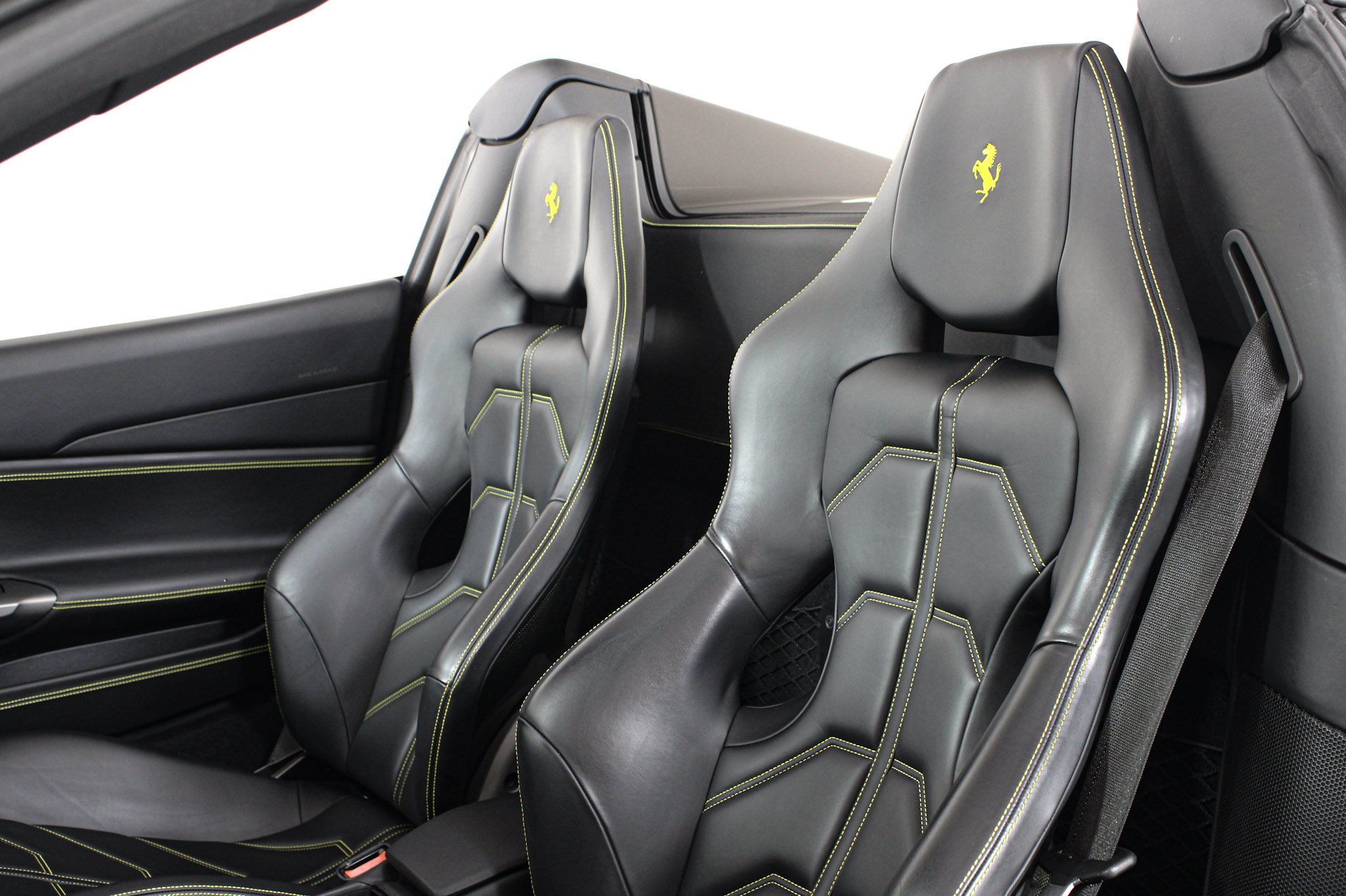 Used 2017 Black Ferrari  image 41