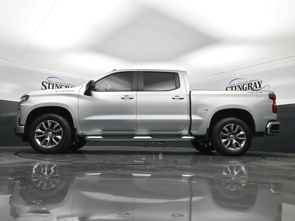 Used 2021 SILVER ICE METALLIC Chevrolet RST image 29