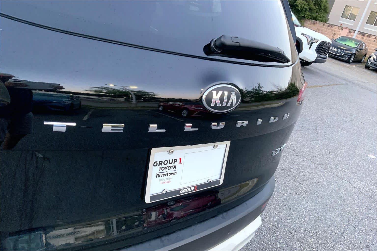 Used 2020 Ebony Black Kia LX image 30
