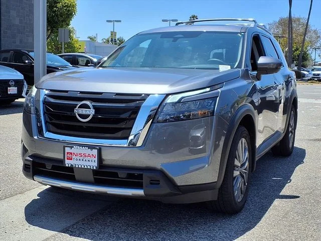 New 2025 Gun Metallic Nissan SL image 3
