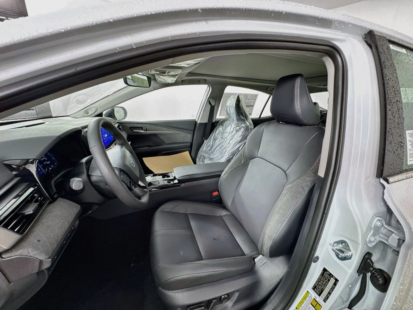 New 2026 Wind Chill Pearl <sup>1</sup> Toyota  XLE AWD image 8