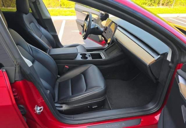 Used 2021  Tesla Long Range image 7