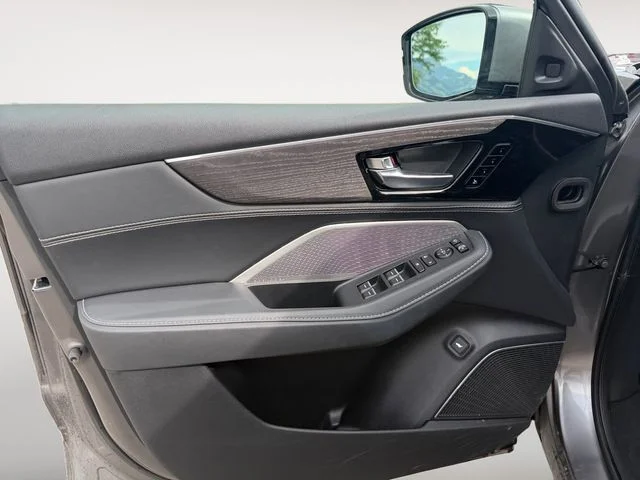 Used 2023 Liquid Carbon Metallic Acura Advance image 10