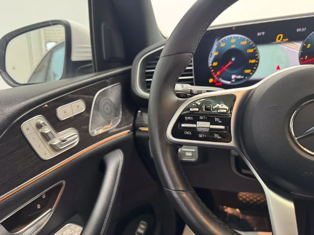 Used 2020 Polar White Mercedes-Benz GLE 350 image 23