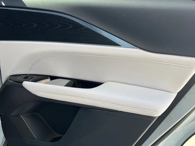 2025 Cadillac LYRIQ Sport 1 - Photo 18