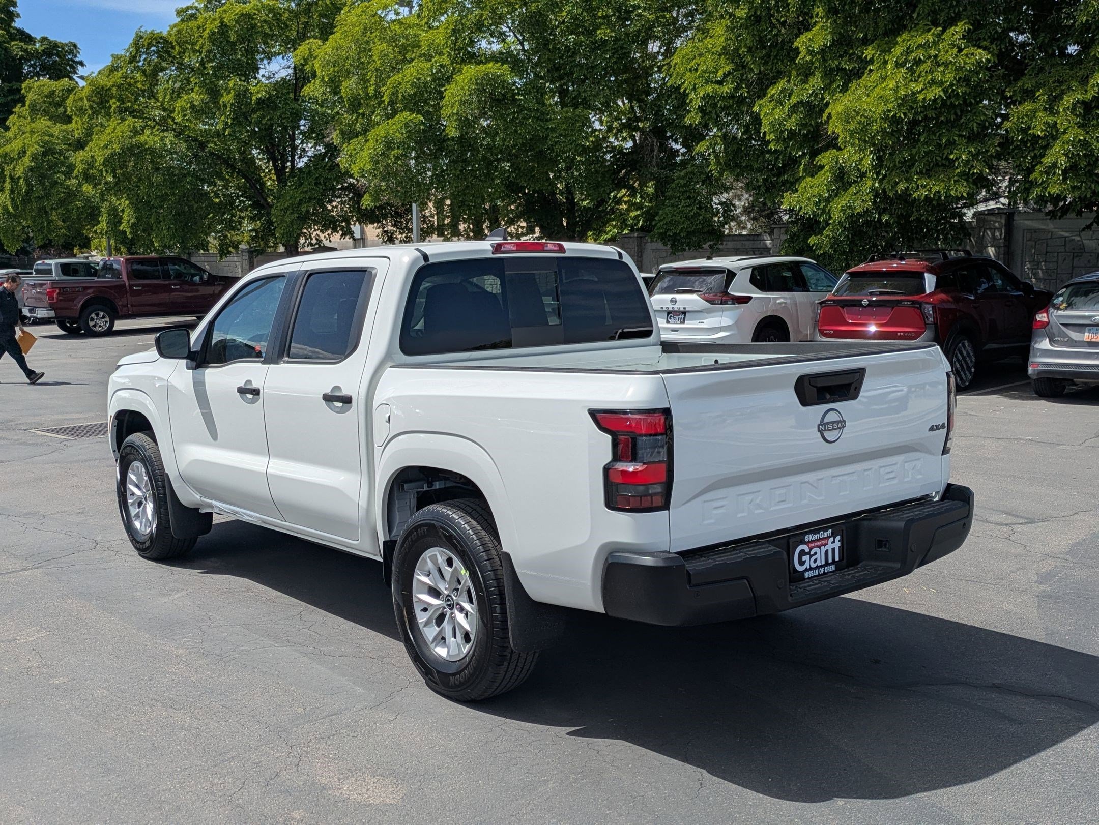 New 2026 Glacier White Nissan S image 5