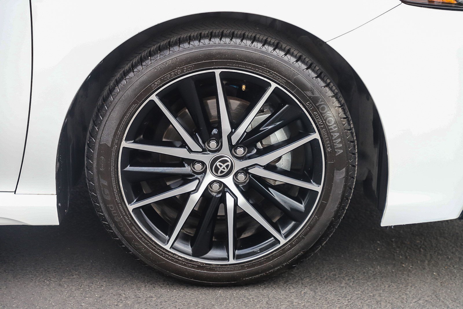 Certified Used 2023 Ice Cap Toyota SE image 10