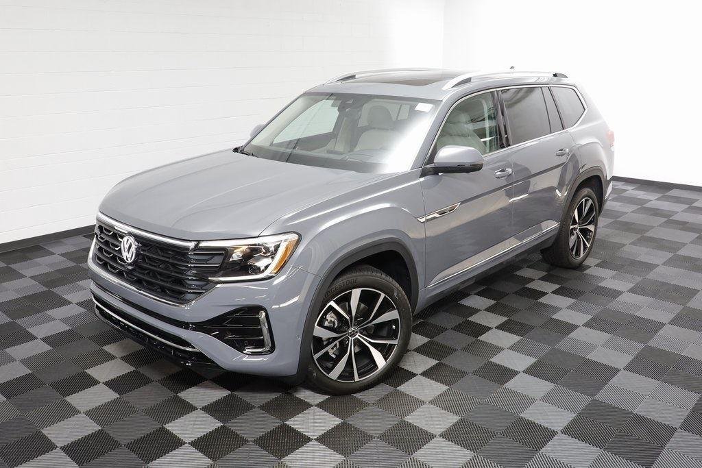 2026 Volkswagen Atlas SEL Premium R-Line | CarEdge | CarEdge