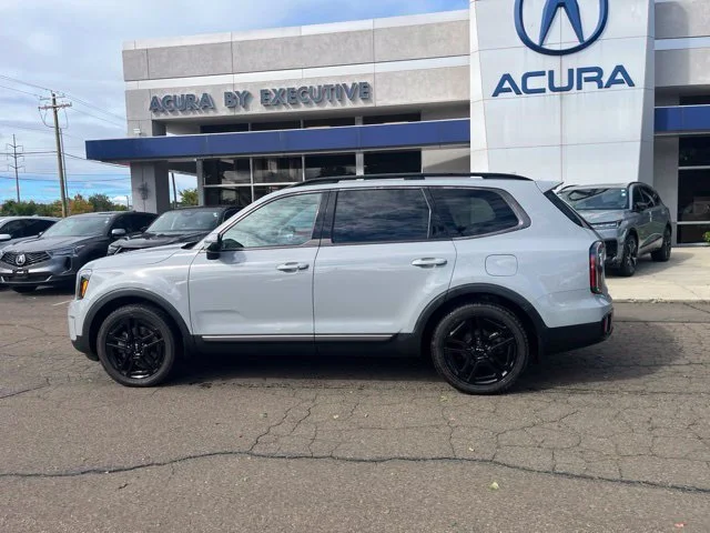 Used 2023 Gray Kia EX X-Line image 4