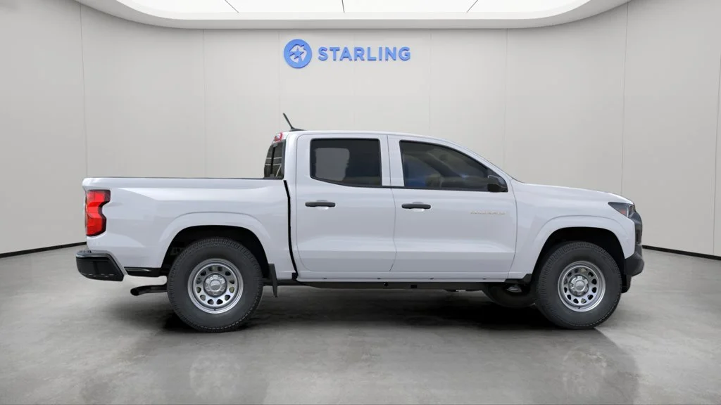 New 2026 Summit White Chevrolet WT image 6