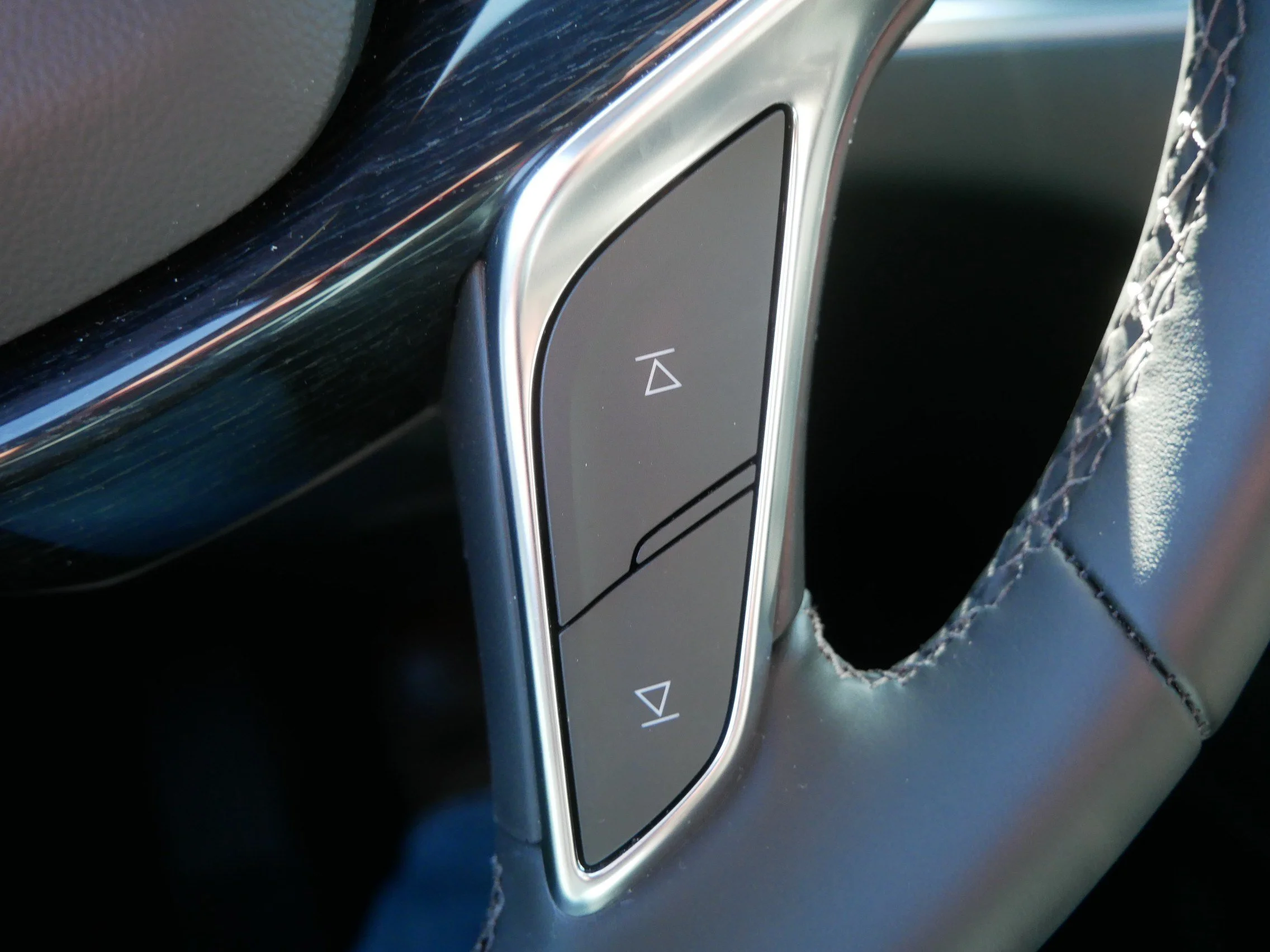 Used 2025 Stellar Black Metallic Cadillac AWD Premium Luxury image 32