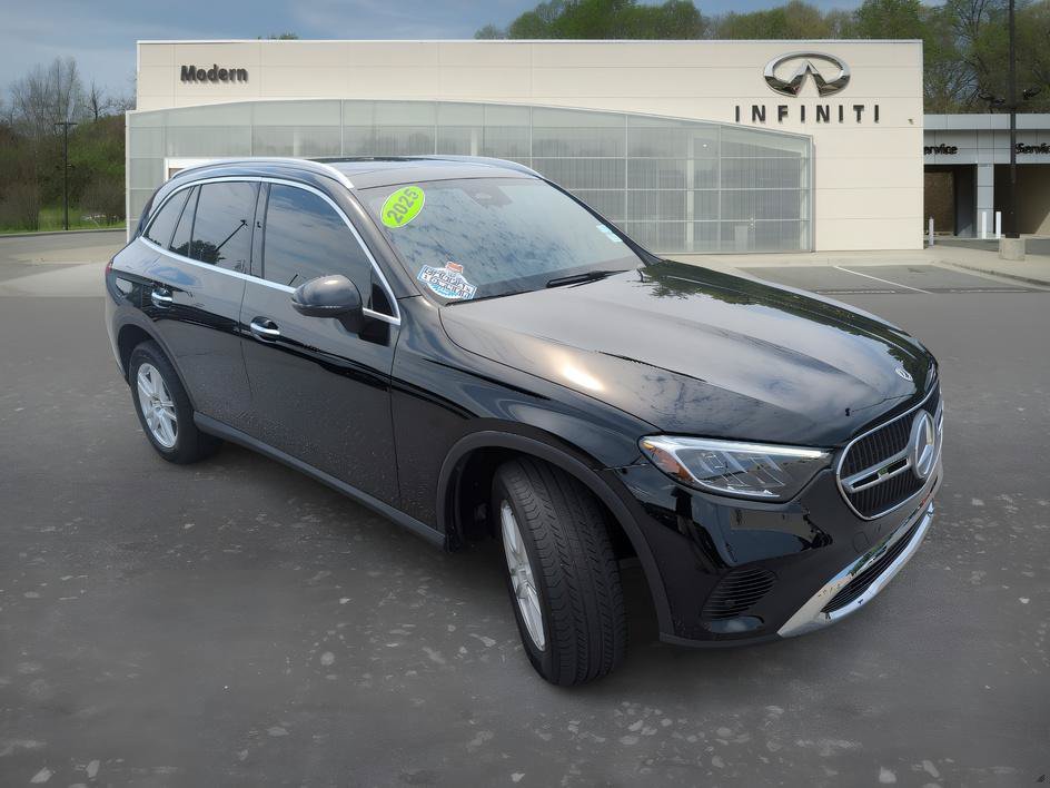 Used 2025 Black Mercedes-Benz GLC 300 image 2