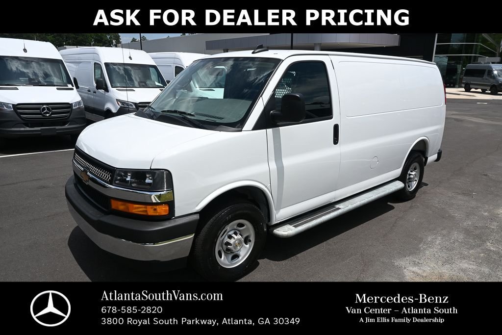 2025 Chevrolet Express 2500 Work Van HD's photo