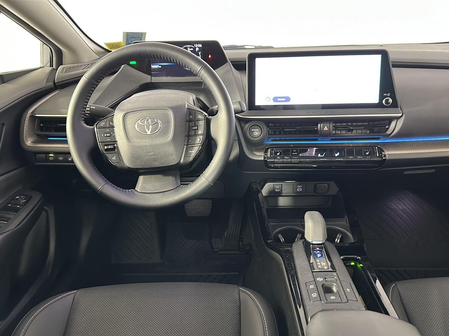 Used 2023 Guardian Gray Toyota XLE image 22