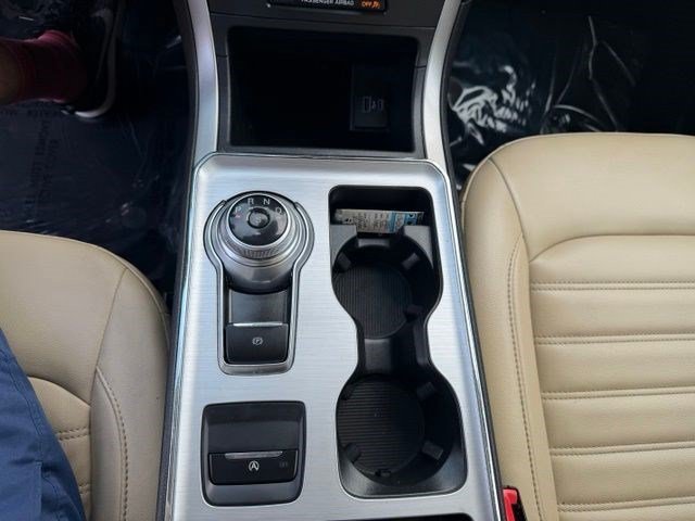 Used 2022 Silver Metallic Ford SEL image 20