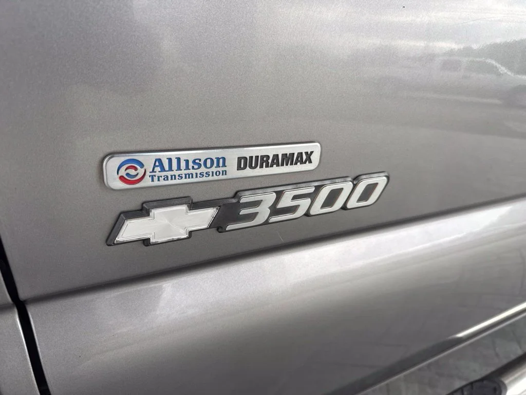 Used 2007 Graystone Metallic Chevrolet LT image 9