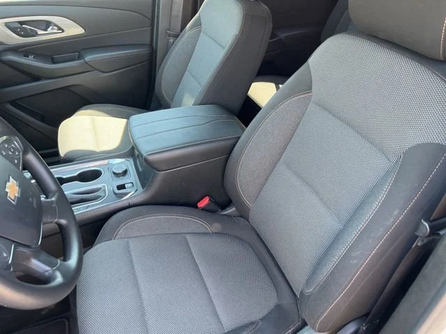 Used 2019 SUMMIT WHITE Chevrolet LS image 10