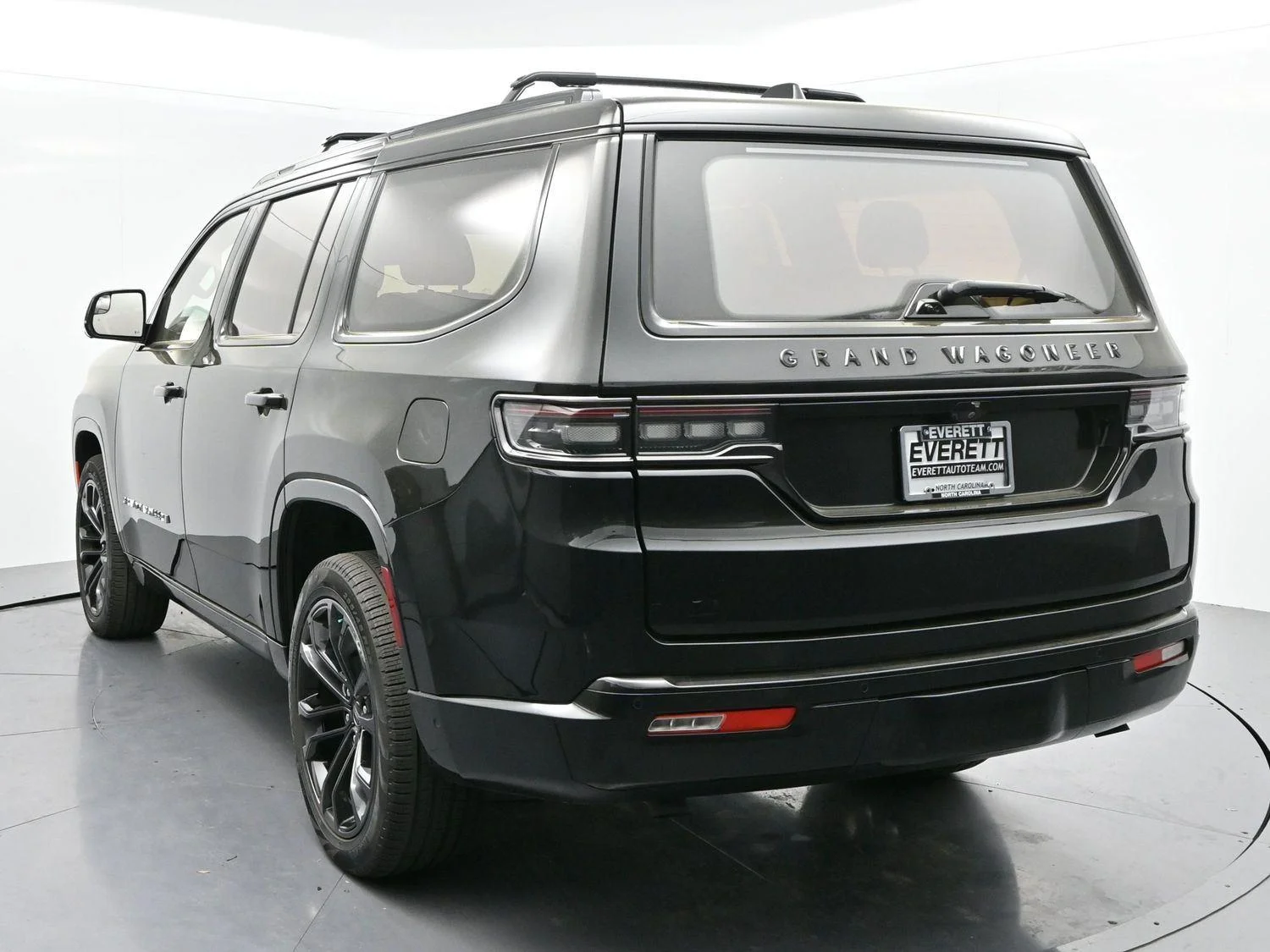Used 2024 Black Jeep Series III Obsidian image 6