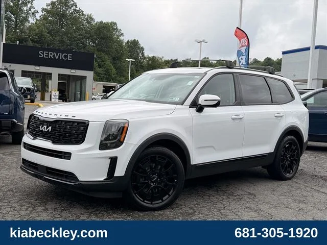 Used 2022 White Kia EX image 2