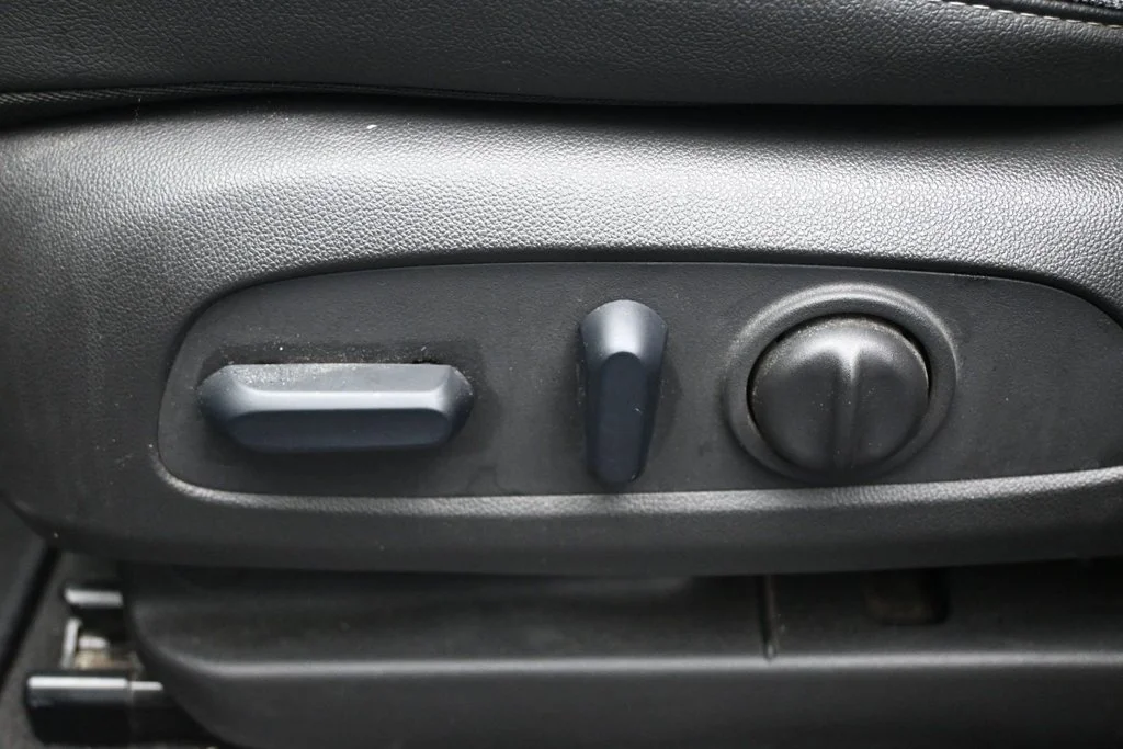Used 2023 Black Buick Preferred image 10