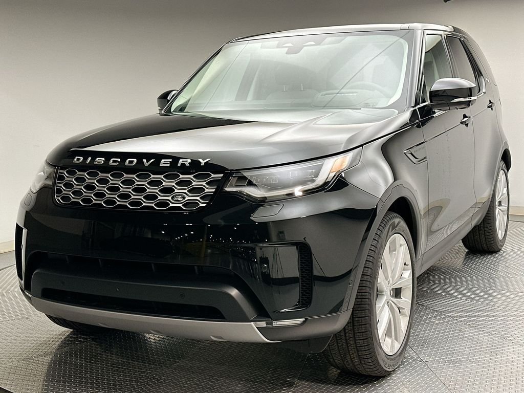 2026 Land Rover Discovery P300 S's photo