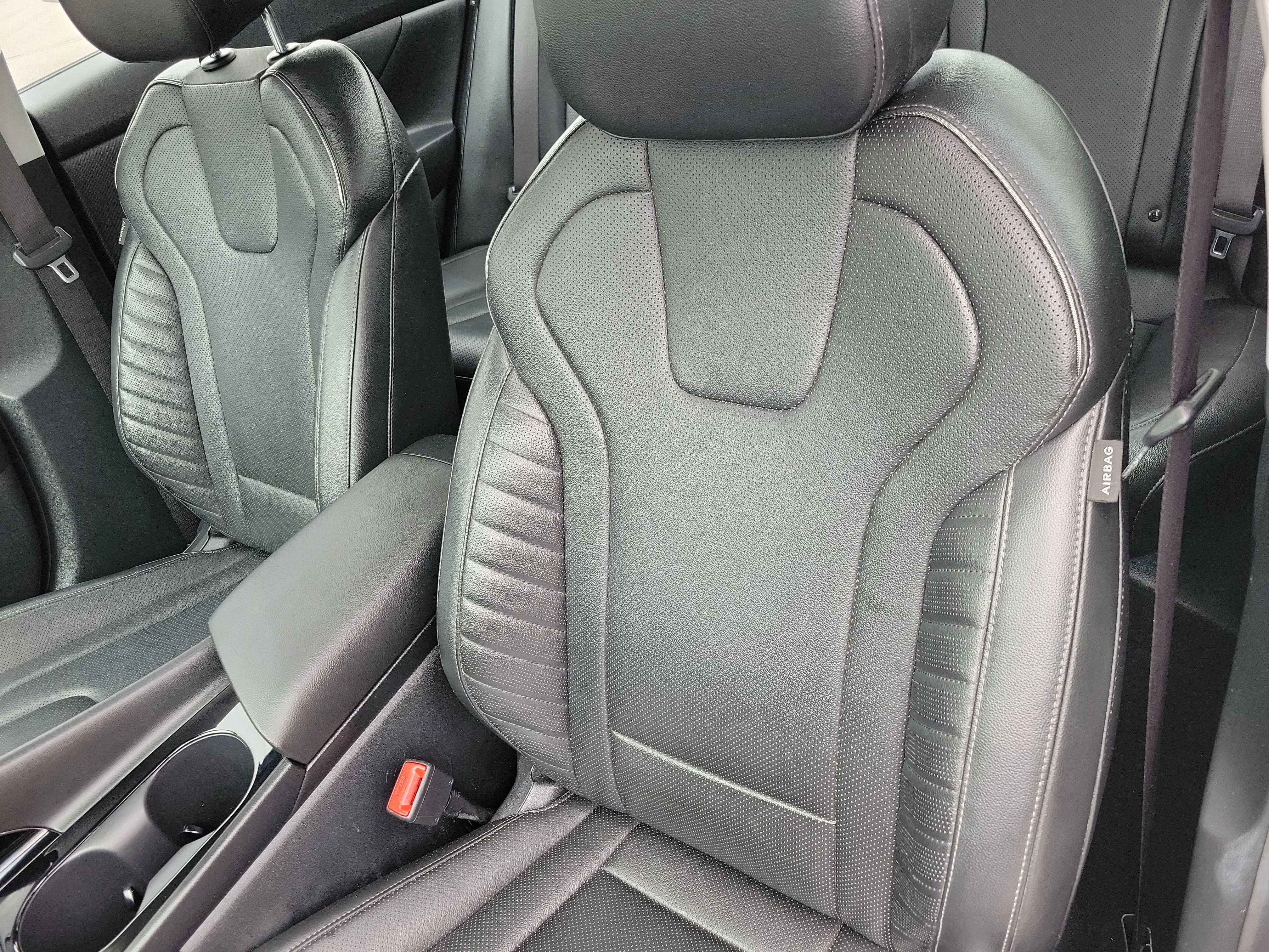 Used 2025 Amazon Gray Hyundai Limited image 7