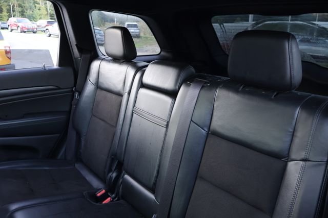 Used 2020 Silver Jeep Altitude image 13