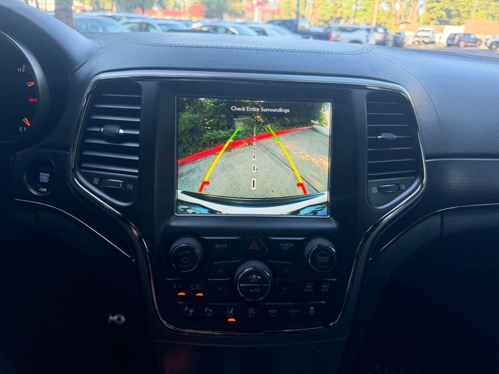 Used 2018 Bright White Clearcoat Jeep Overland image 21