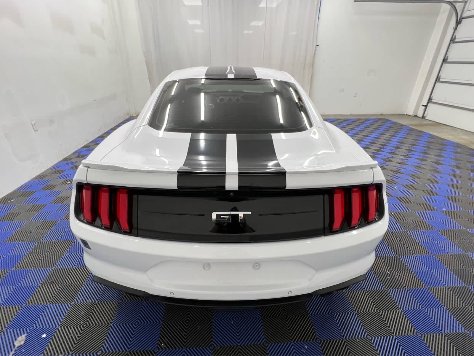 Used 2021 Oxford White Ford GT image 9