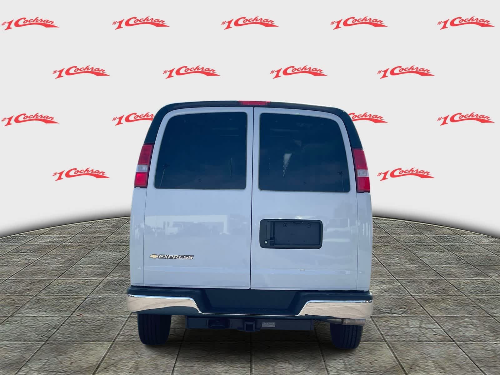 New 2026 Summit White Chevrolet WT image 4