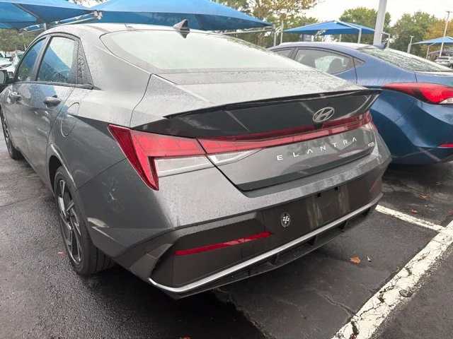 Used 2025 Ecotronic Gray Pearl Hyundai SEL Sport image 7