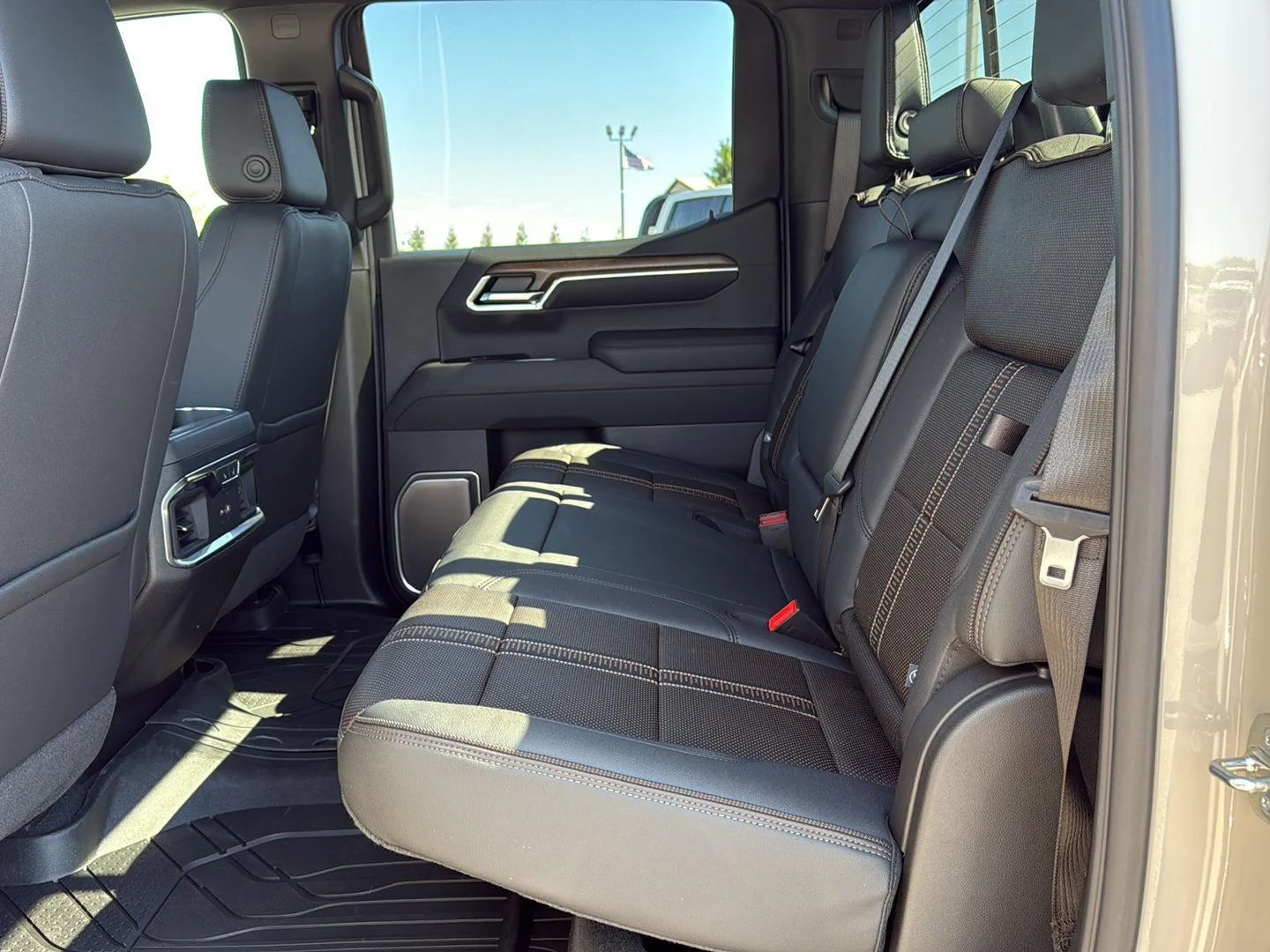 2026 Chevrolet Silverado 1500 High Country - Photo 11