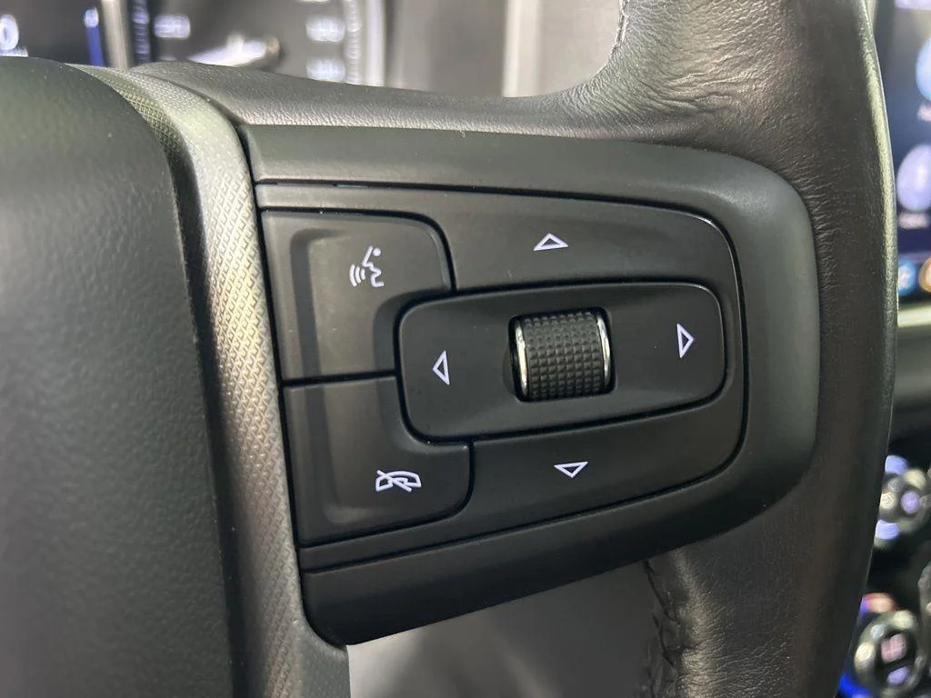 Used 2021 Onyx Black GMC Denali image 22