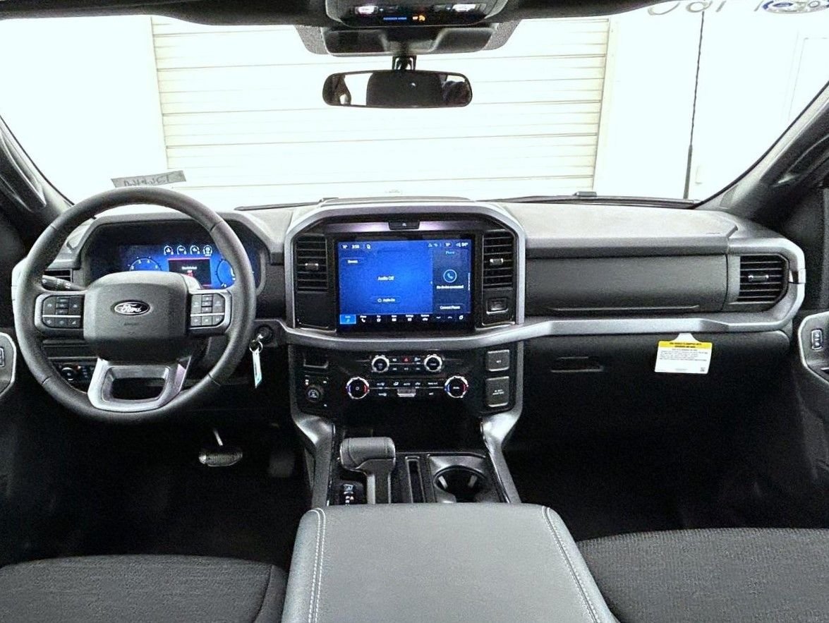 New 2026 Oxford White Ford XLT image 13