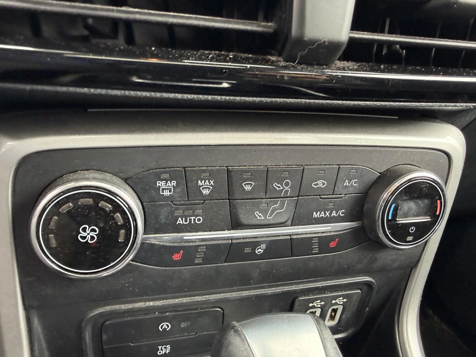 Used 2019 Smoke Ford Titanium image 11
