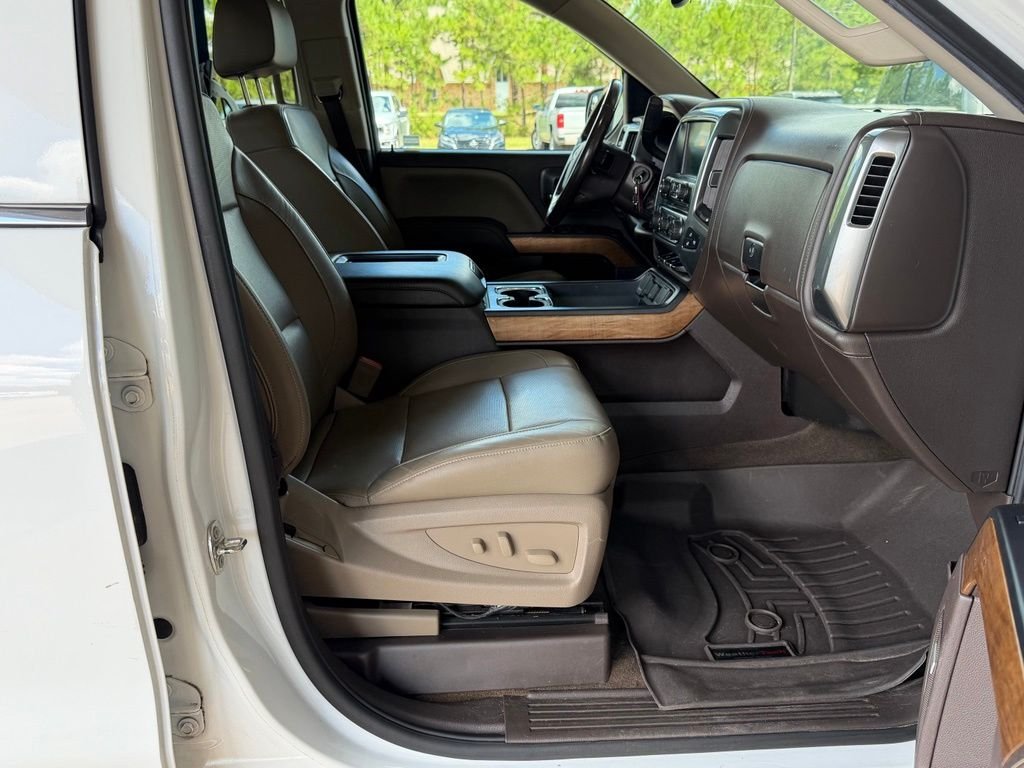 Used 2018 White Chevrolet LTZ image 7