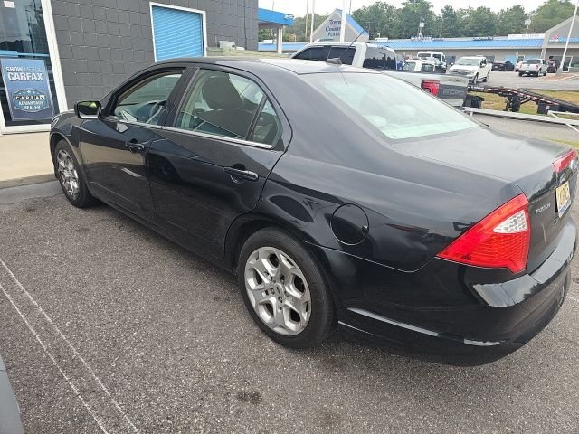 Used 2010 Black Ford SE image 4