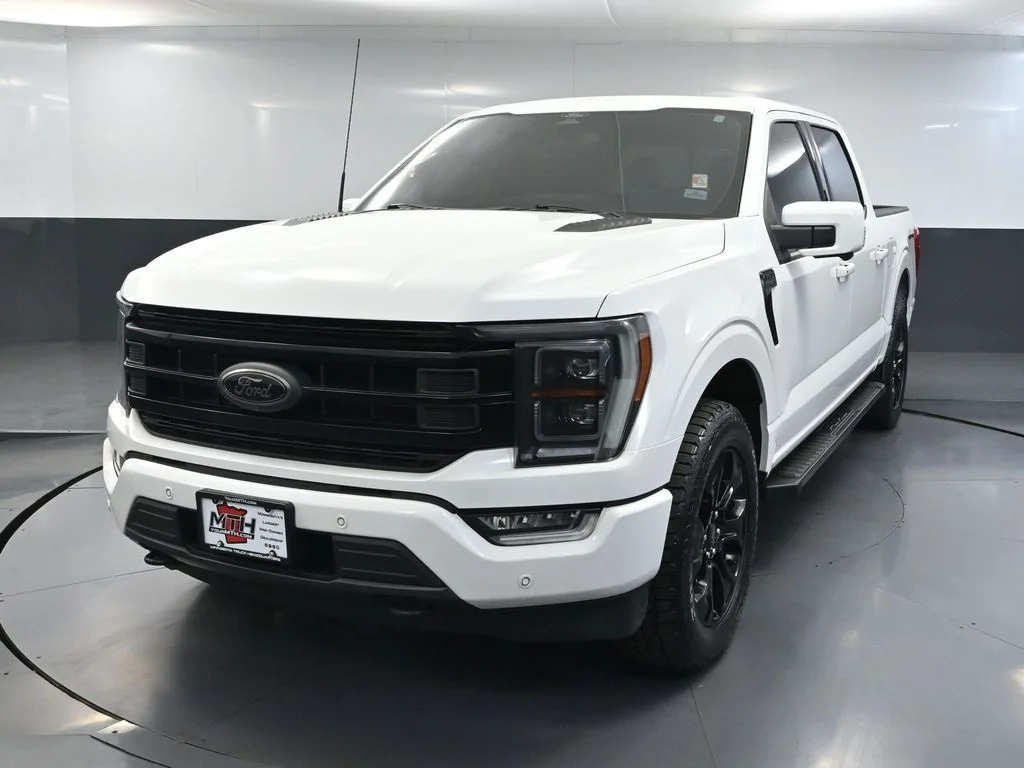 Used 2022 White Ford Lariat image 13