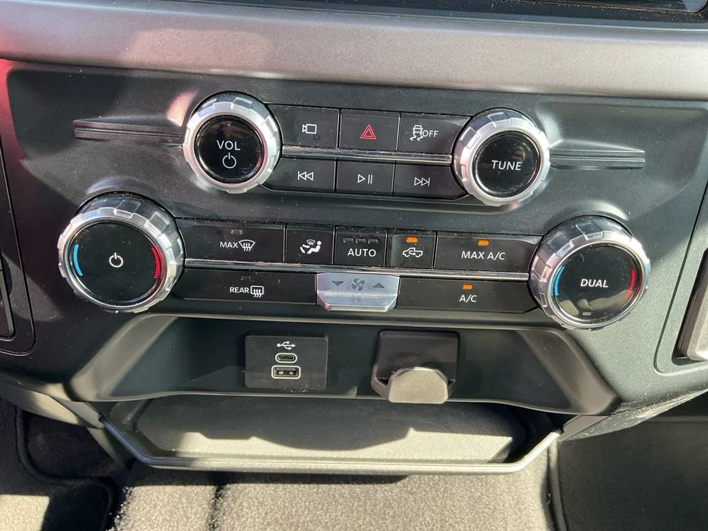 Used 2025 White Ford XLT image 22