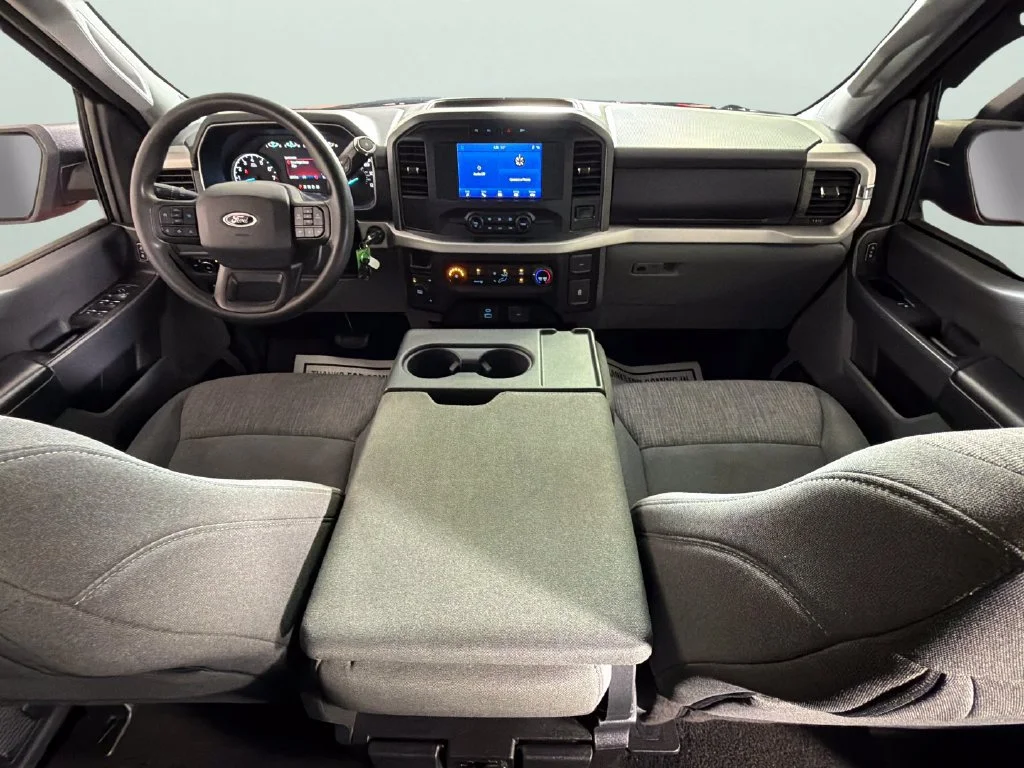 Used 2021  Ford XL image 32
