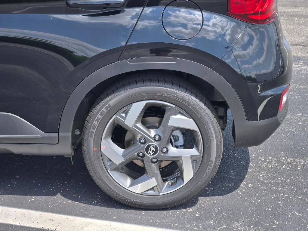 New 2026 Onyx Black Hyundai SEL image 14