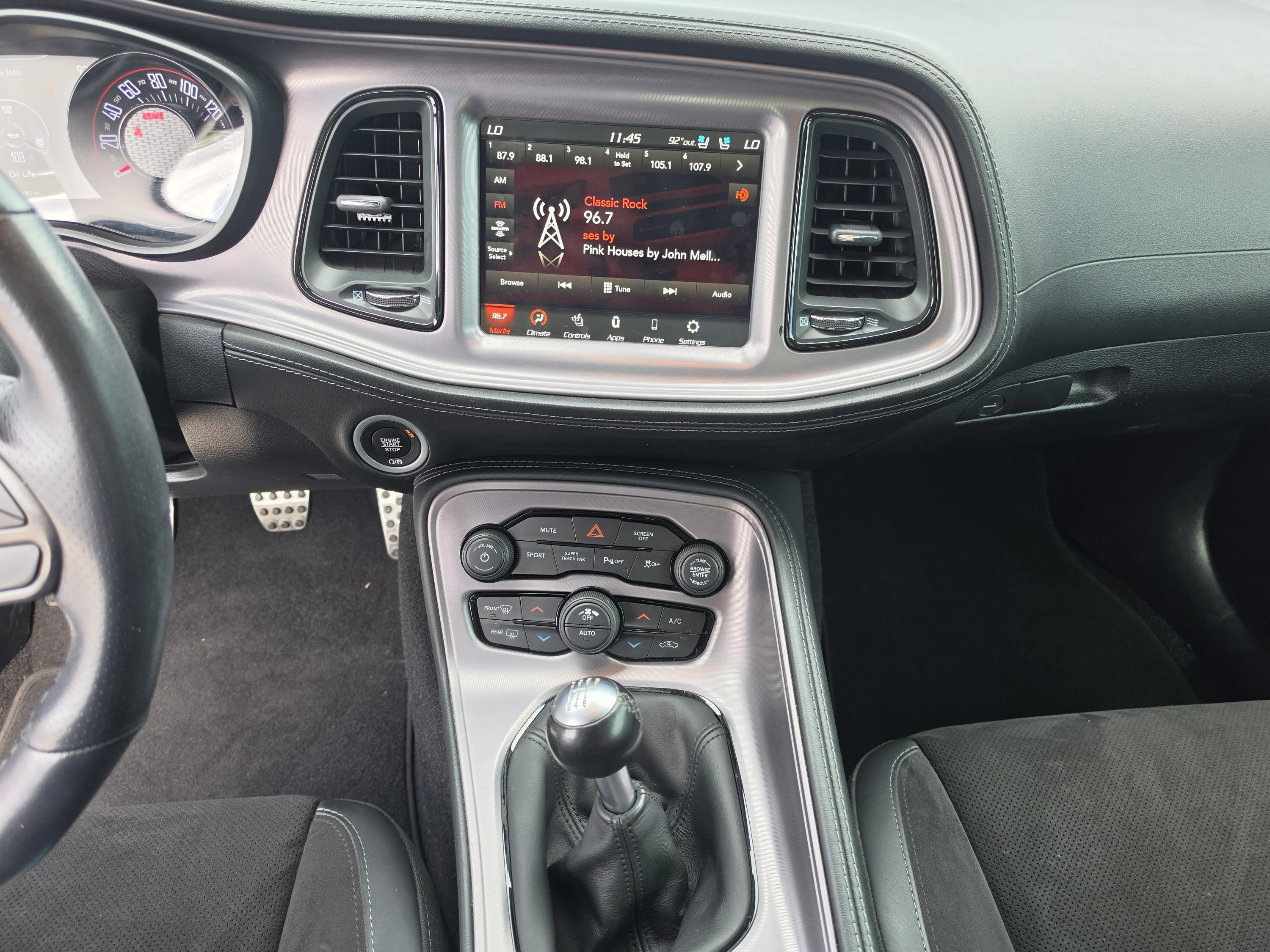 Used 2023 Granite Pearlcoat Dodge R/T image 20